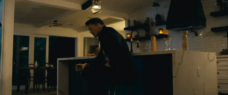Reasons to Lie film frame